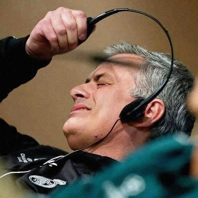 Минус длительного прослушивания музыки прошлых лет в том